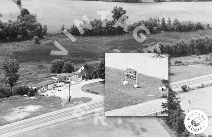Clinton Motel - 1971 Photo